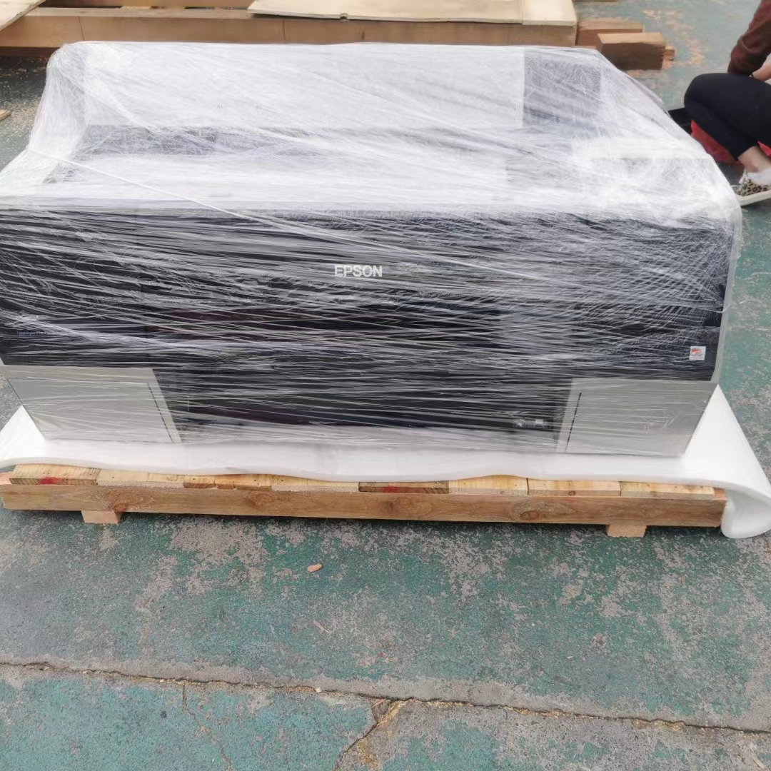 菲林打印機打包發往廣州，遠程安裝